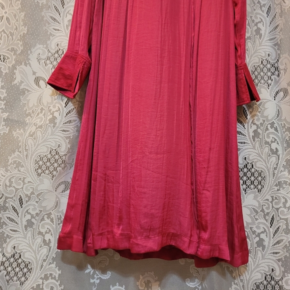 Free People L Vintage Pink Satin Embroidered Long Sleeve Tunic Top w/ Front Slit - Picture 4 of 8